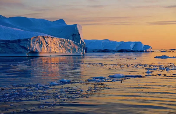 (23天)极至北极斯瓦尔巴德群岛+冰岛+格陵兰精华之旅